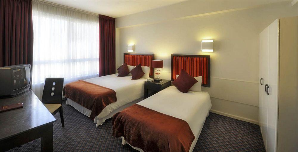 The Tulip Hotel & Conference Centre Κέιπ Τάουν Εξωτερικό φωτογραφία